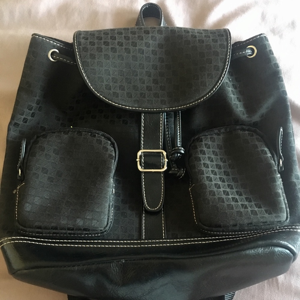 Backpack - Picture 3 of 5